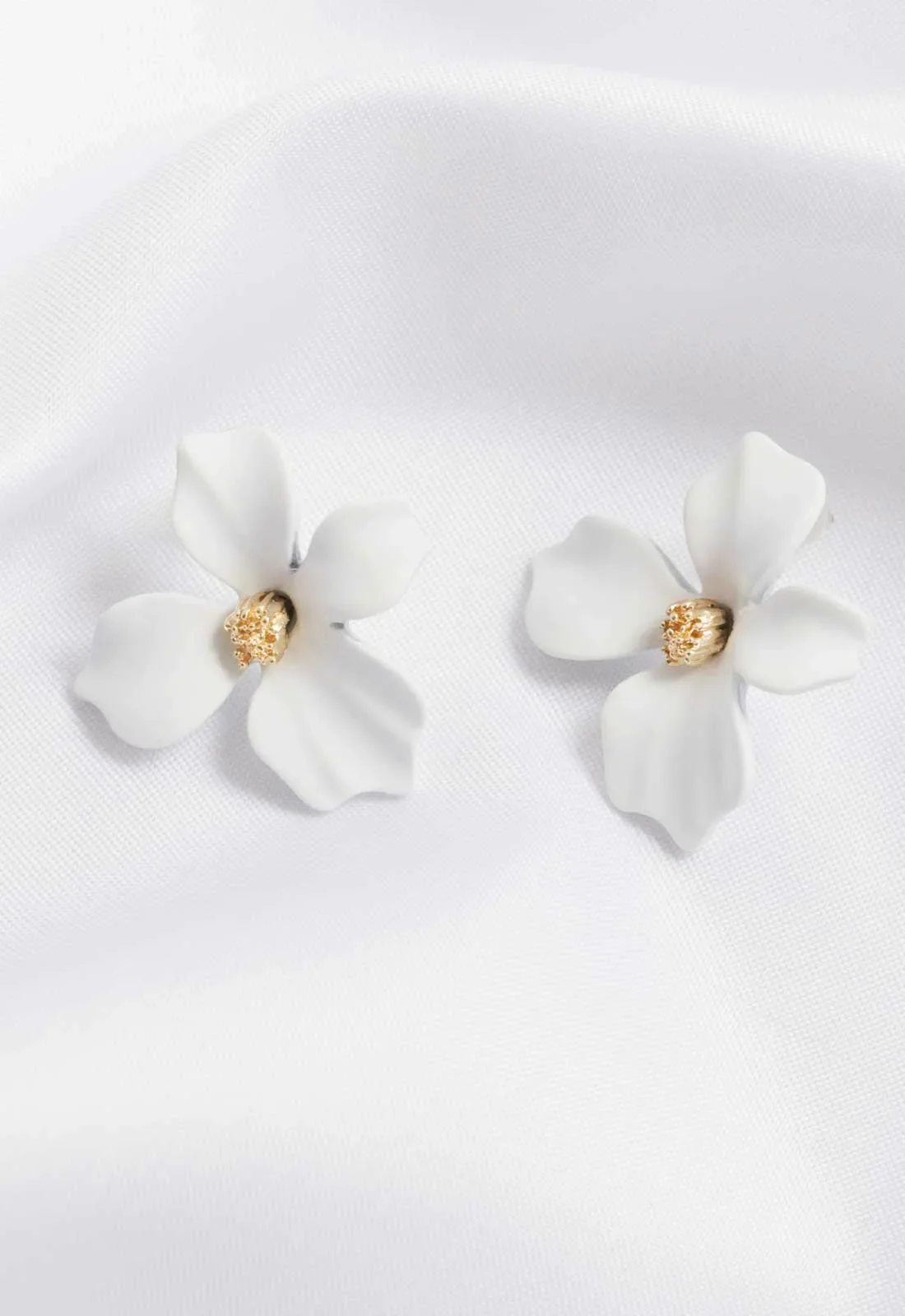 Always Chic White Flower Earrings - Image 3