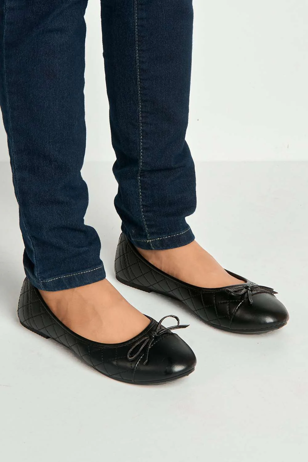 Miss Diva Black Arrica Bow Detail Flat Pumps - Image 3