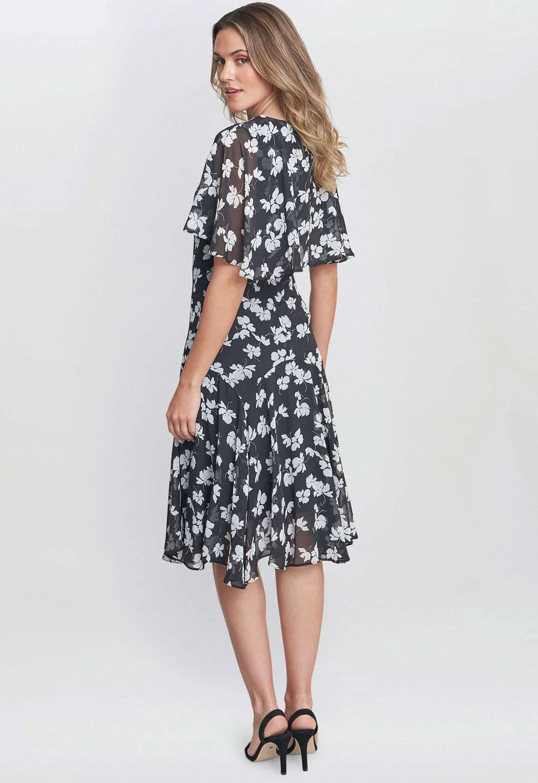 Gina Bacconi Black and White Annette Chiffon Dress - Image 2