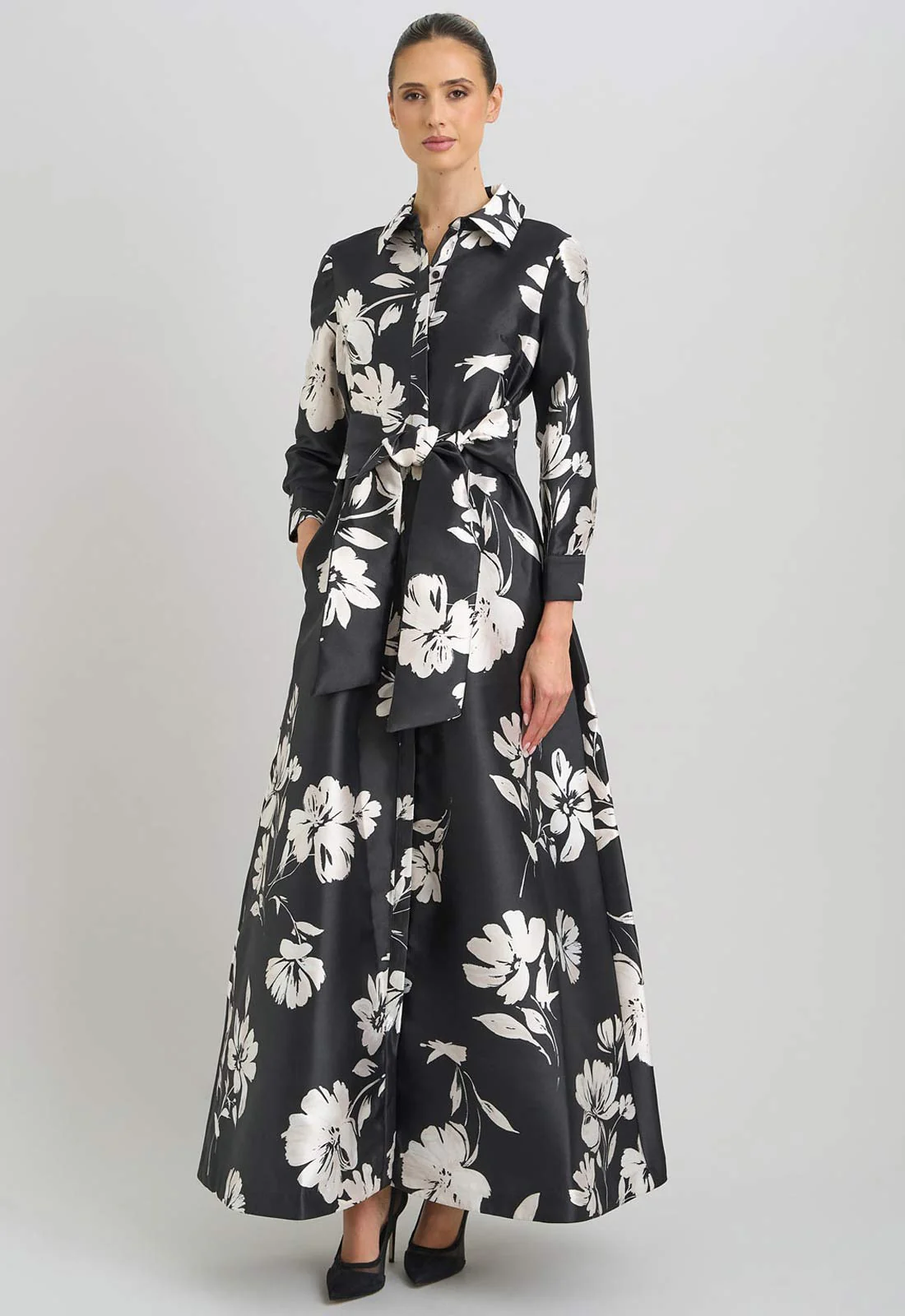 Gina Bacconi Black and White Steph Floral Belt Tie Maxi Dress - Image 2