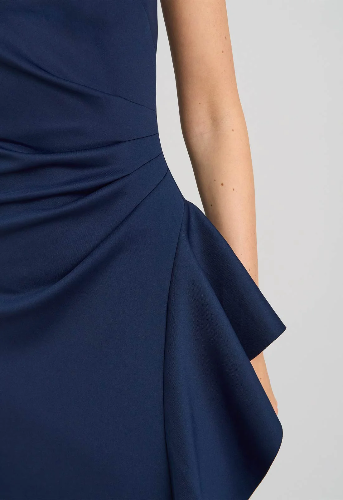 Gina Bacconi MIDNIGHT Darby One Shoulder Frill Dress - Image 5
