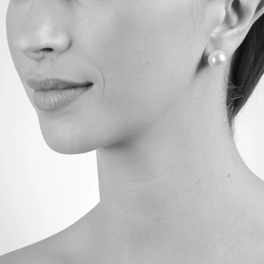 Cachet London Mac 12 White Pearl Earrings - Image 4
